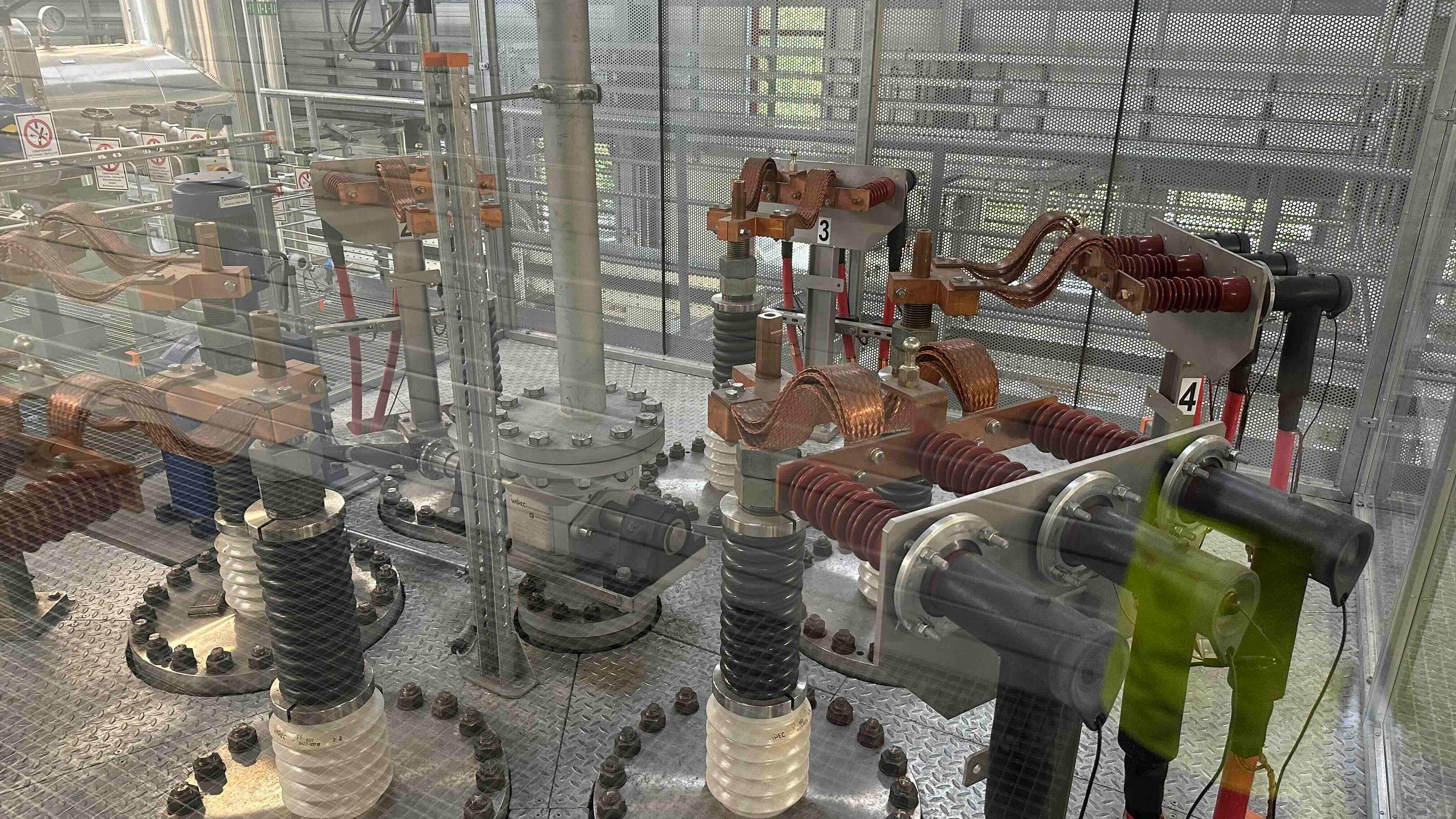 Mit einer Power-to-Heat-Anlage wird in Hamburg heißes Wasser für die Wärmewende produziert.