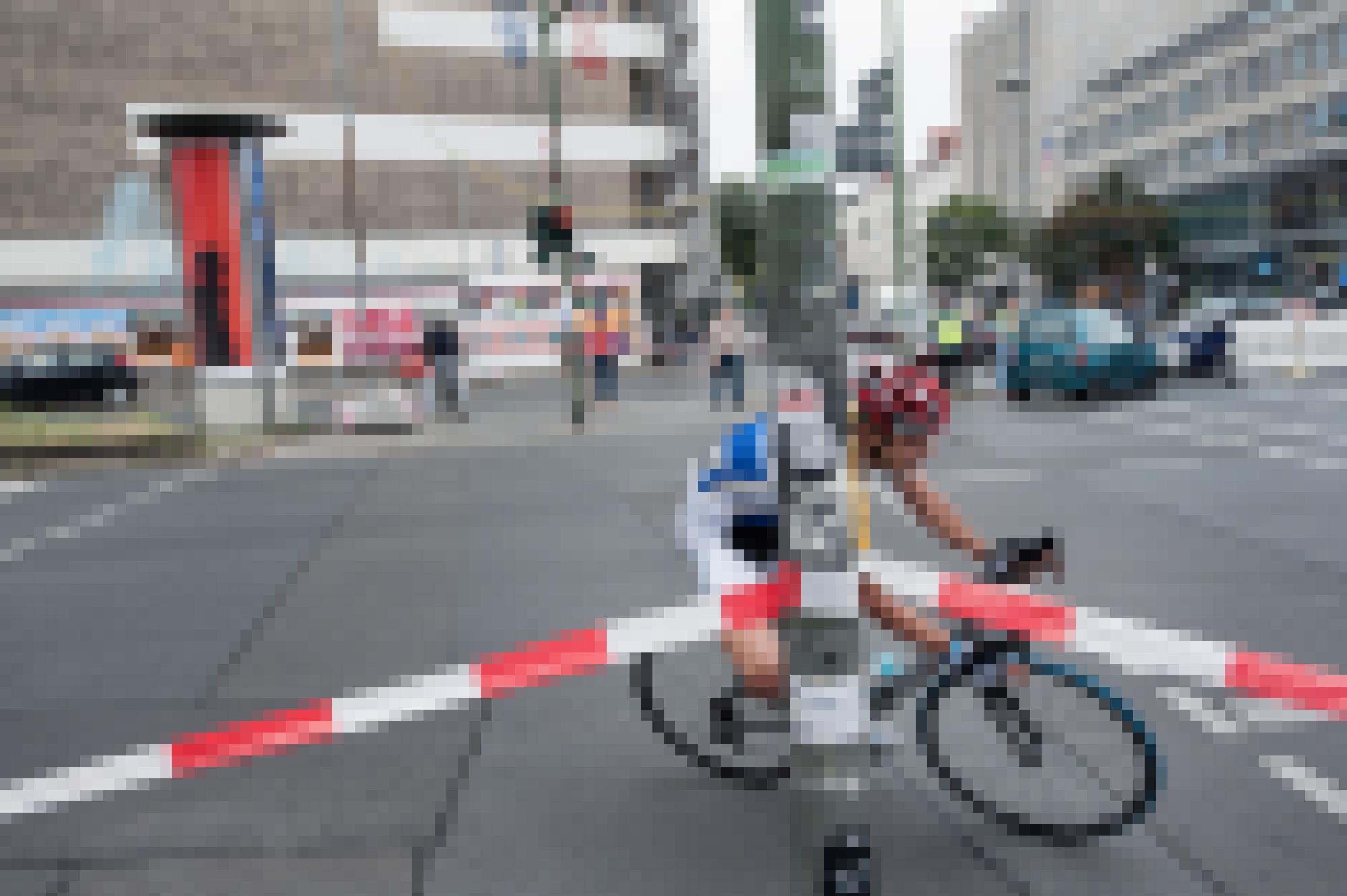 Ein syrischer Radprofi bei einem Rennen in Berlin.