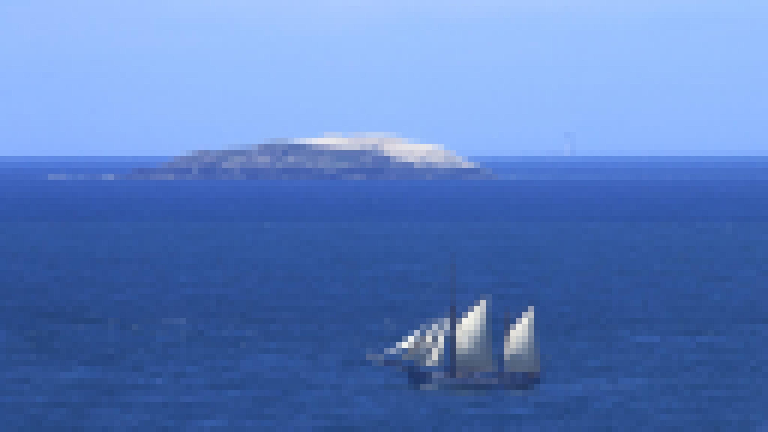 Aus dem blauen Meer erhebt sich eine Insel, die durch brütende Seevögel halb weiß gefärbt ist. Im Hintergrund ein Leuchtturm, im Vordergrund ein Segelboot. Rechte: Anne Preger