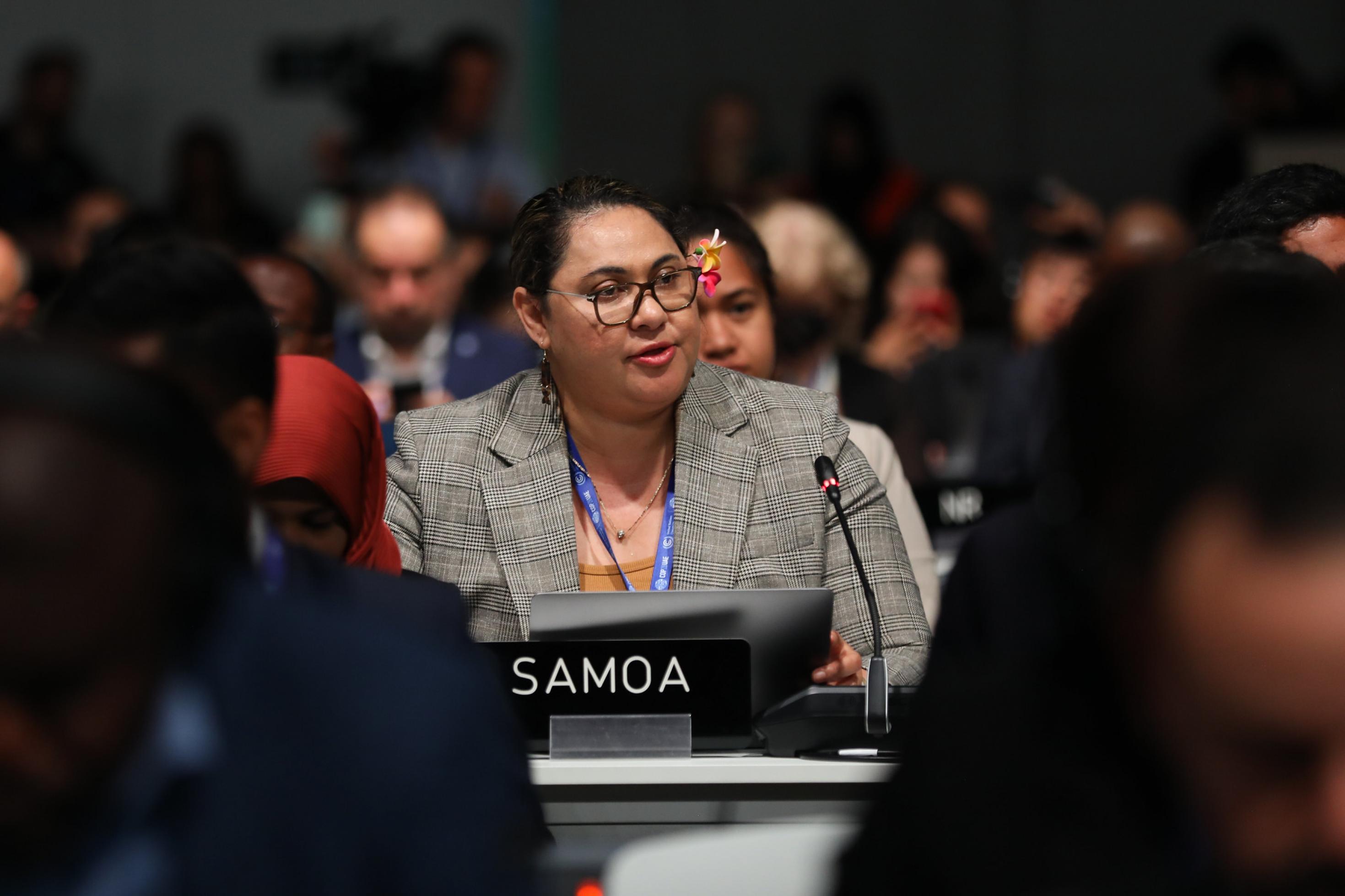 Kritik der Delegierten aus Samoa am Verlauf der Abstimmung zum Abschlussdokument der COP28 in Dubai.