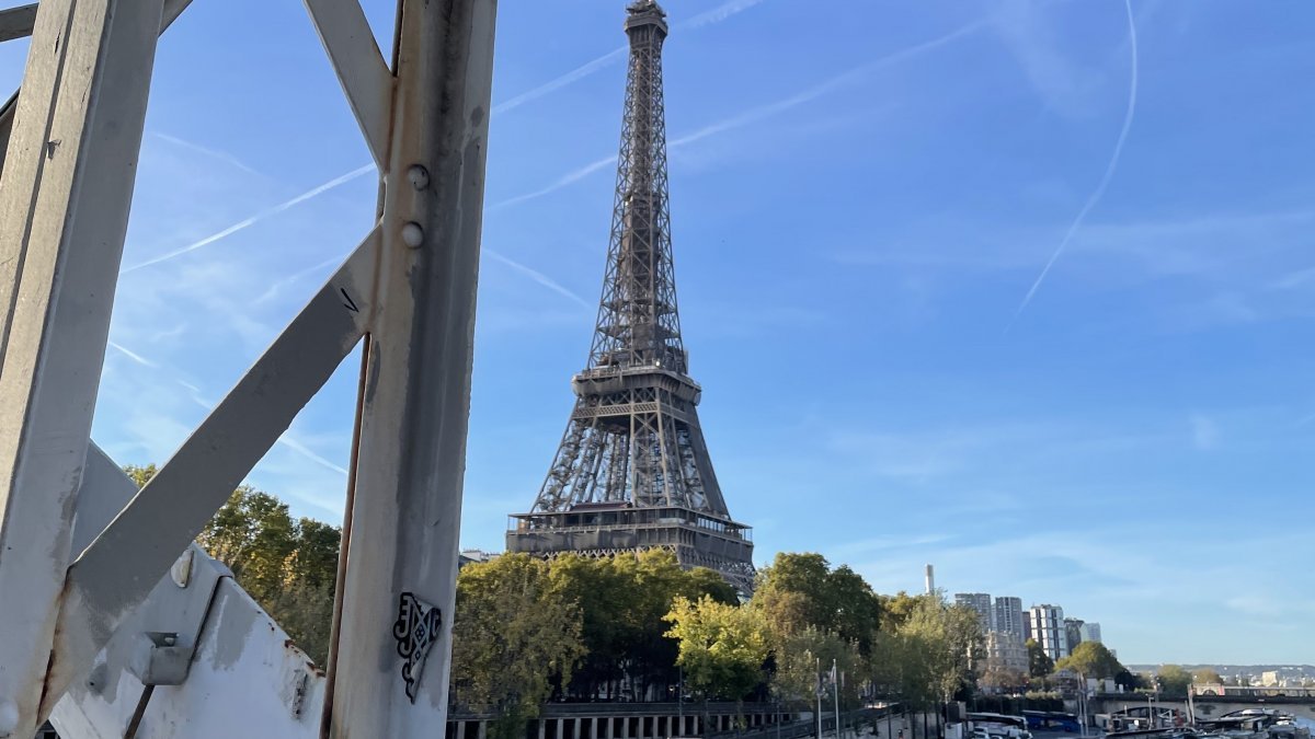 Podcast: Über den Mann, der den Eiffelturm verkaufte und über den Magazin-Trend True Crime