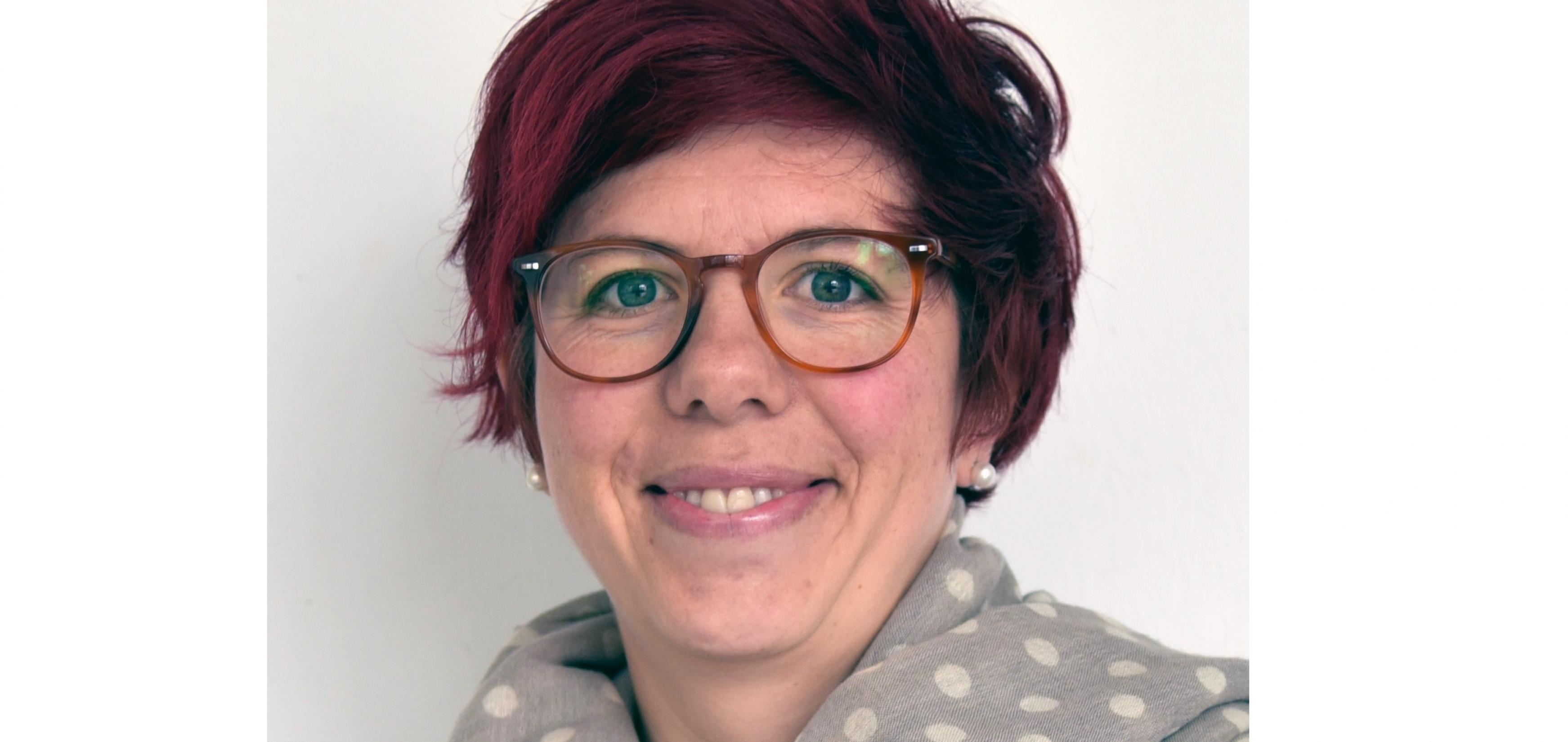 Porträt der Chronobiologin Dr. Eva Winnebeck von der LMU München