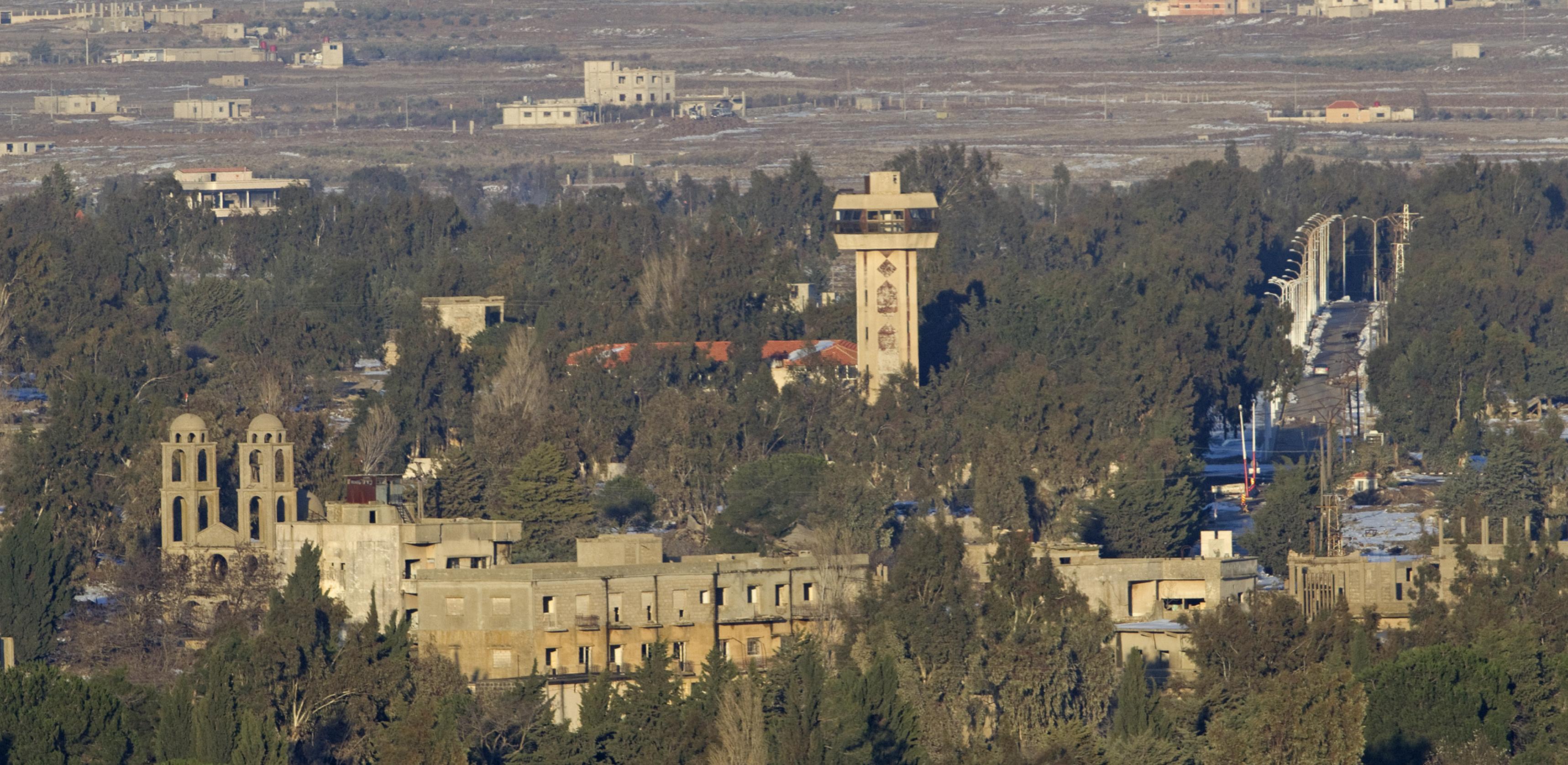 ein Turm inmitten eines Waldes [AI]