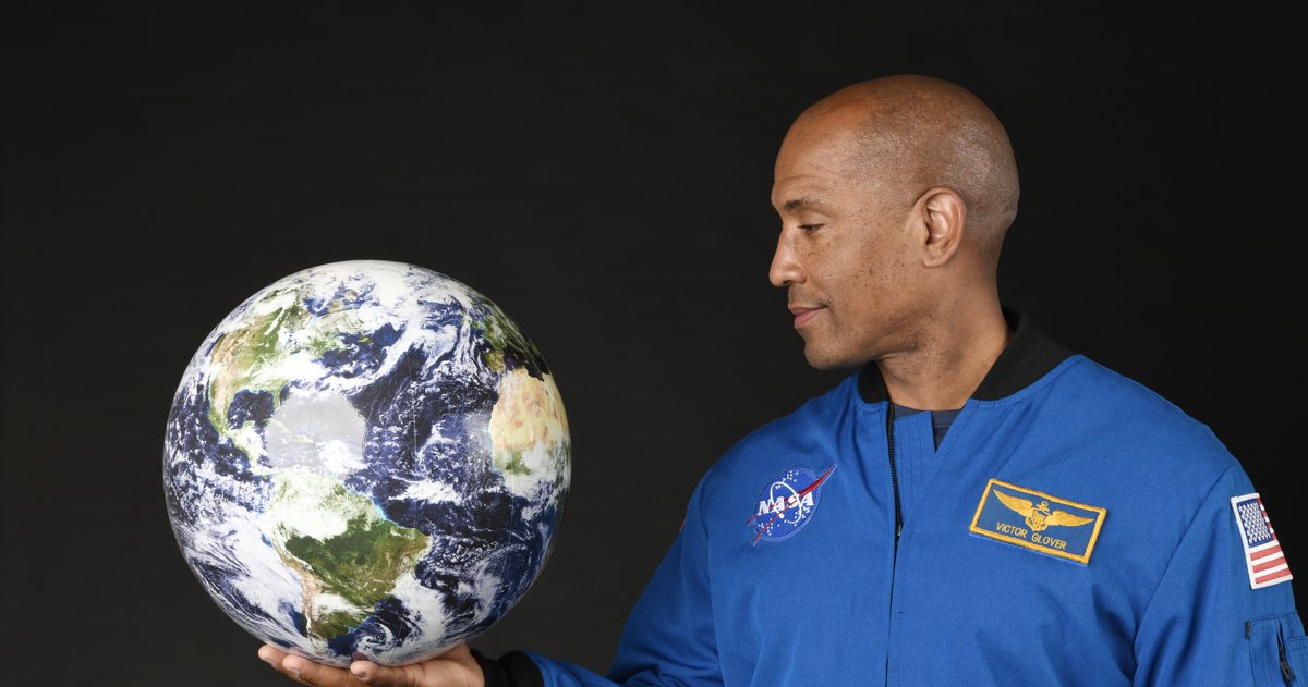 Artemis II: Interview mit NASA-Pilot Victor Glover