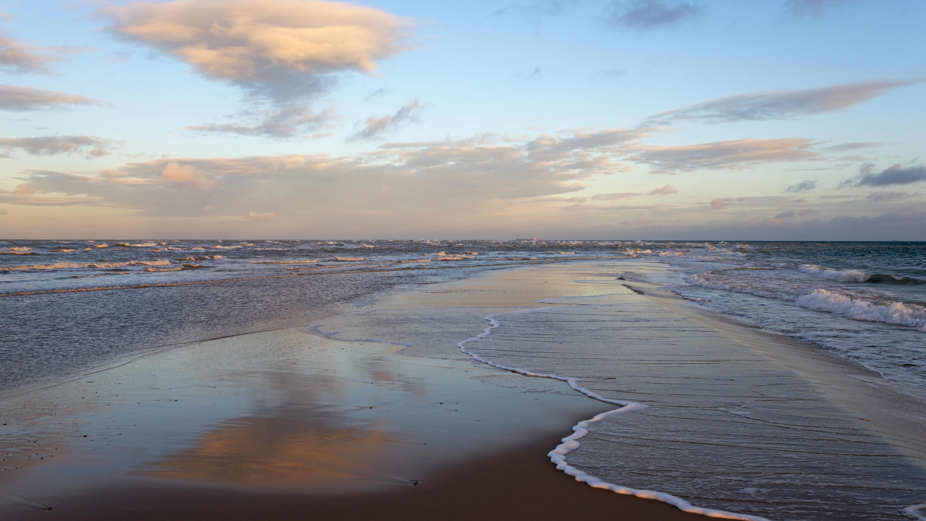 Sand und viel Meer: an der Nordspitze Dänemarks treffen sich Ostsee und Nordsee.