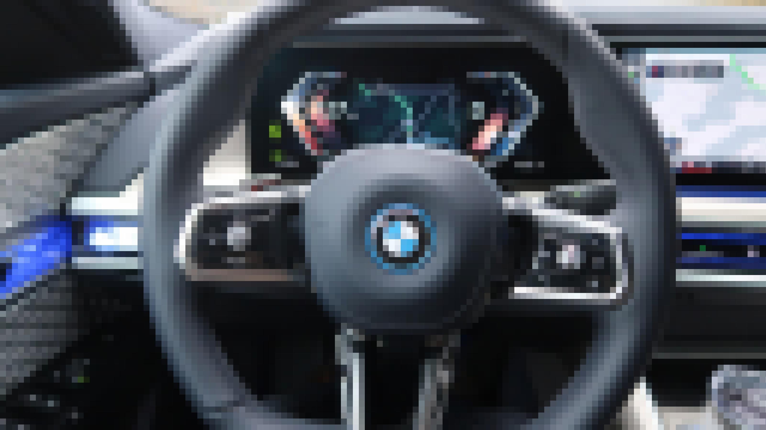 Nahaufnahme des Lenkrads im BMW i7.