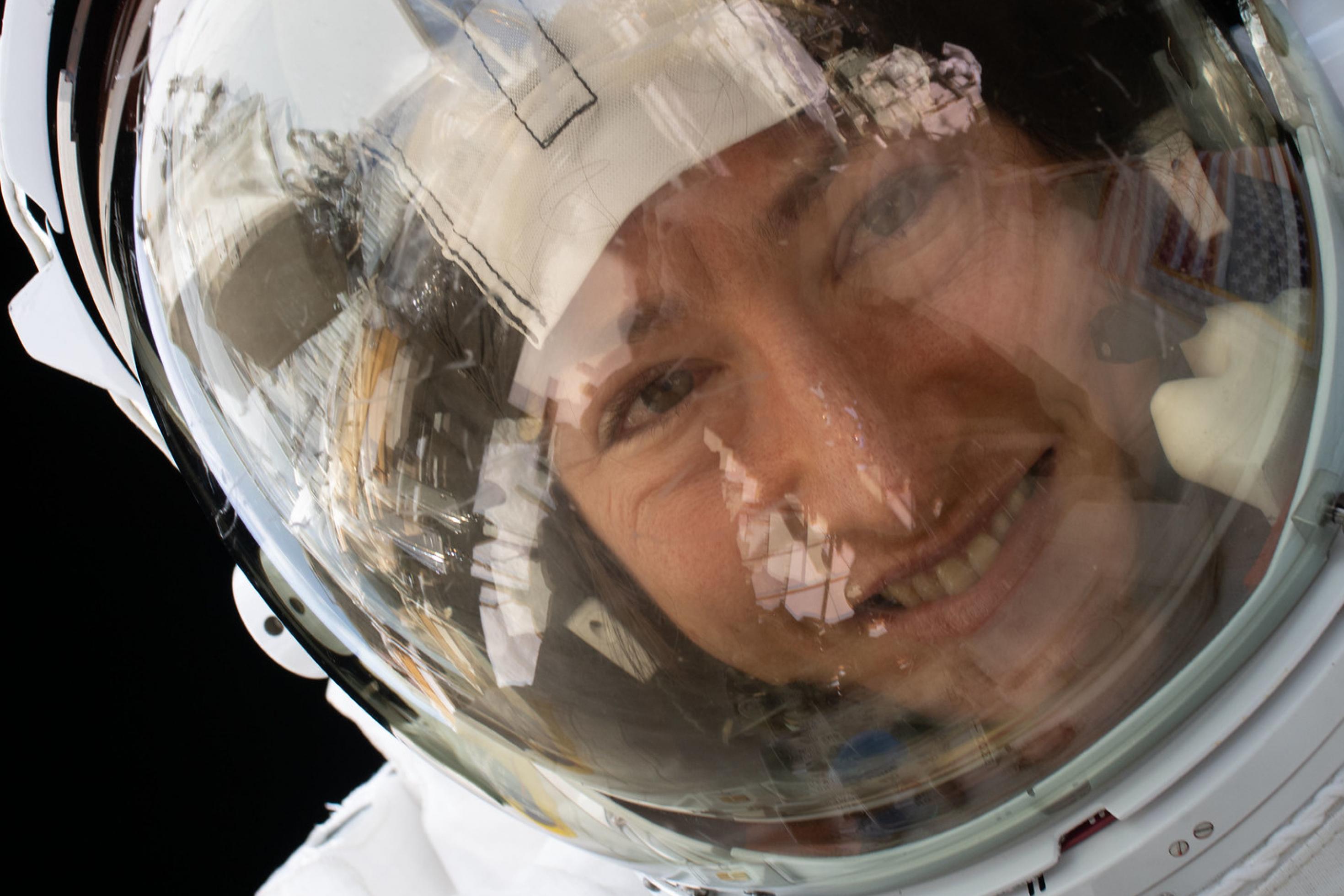 NASA-Astronautin Christina Koch im Raumanzug