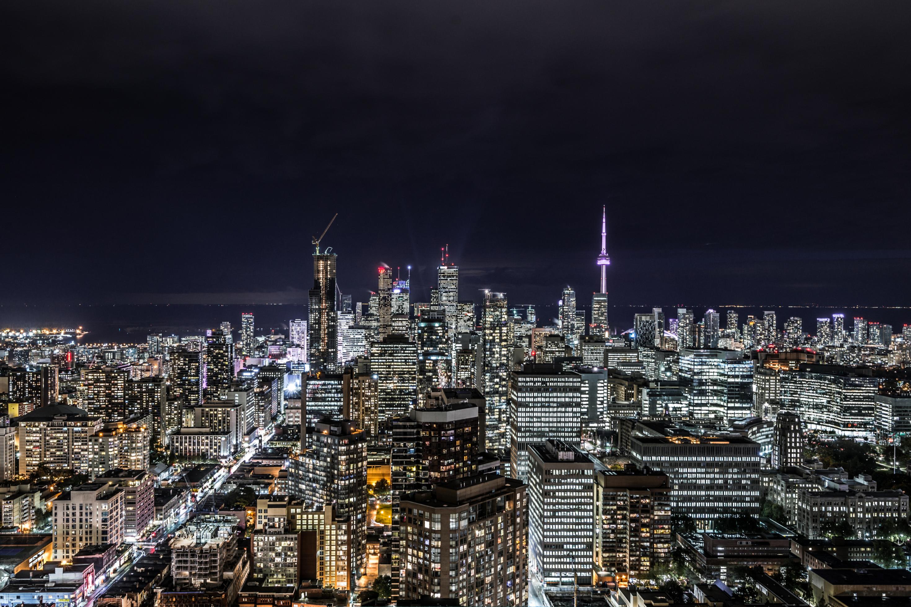 Das Bild stellt die Skyline von Toronto dar