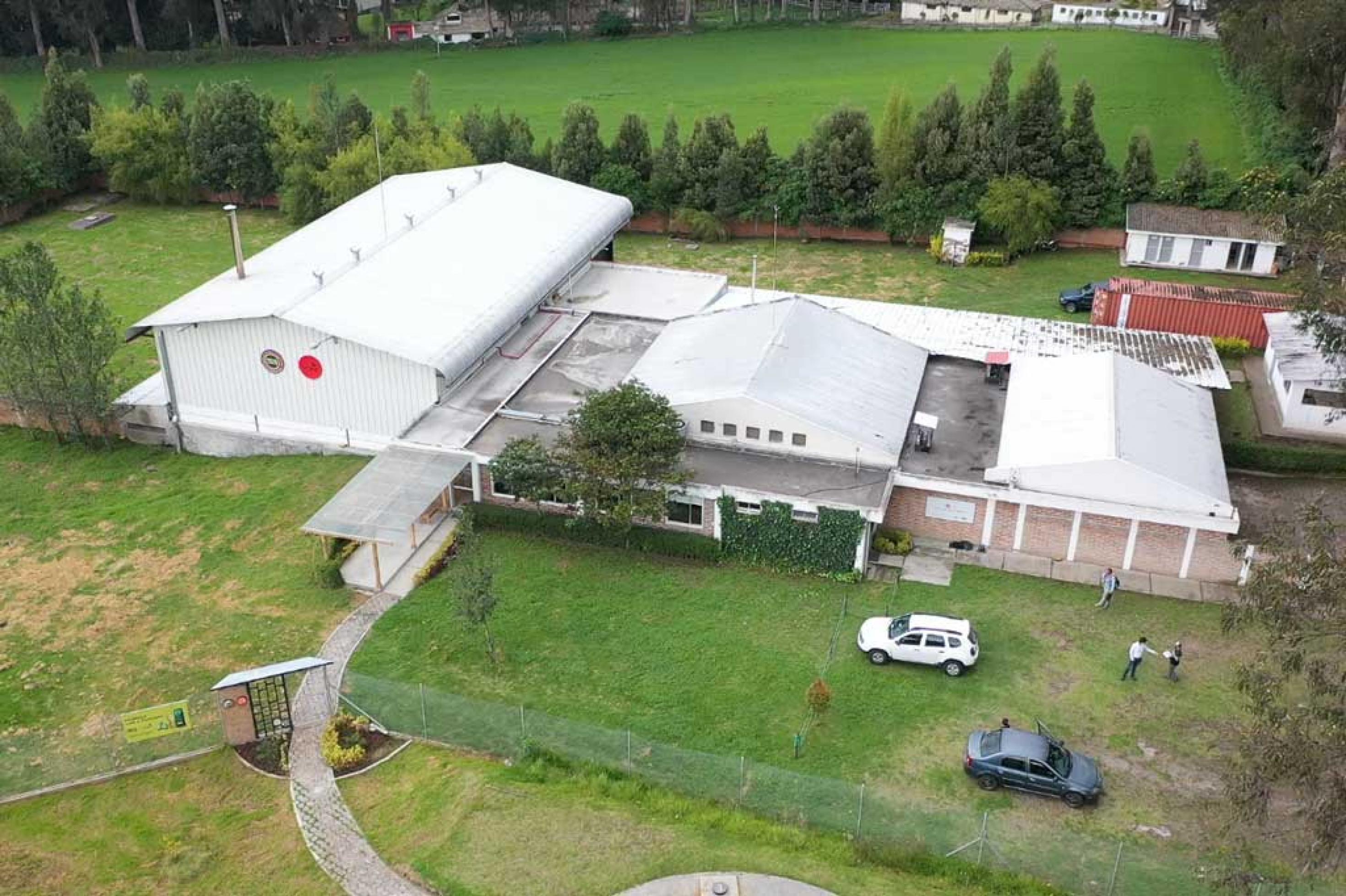 Luftaufnahme der Schokoladenfabrik Hoja Verde in Quito/Ecuador.