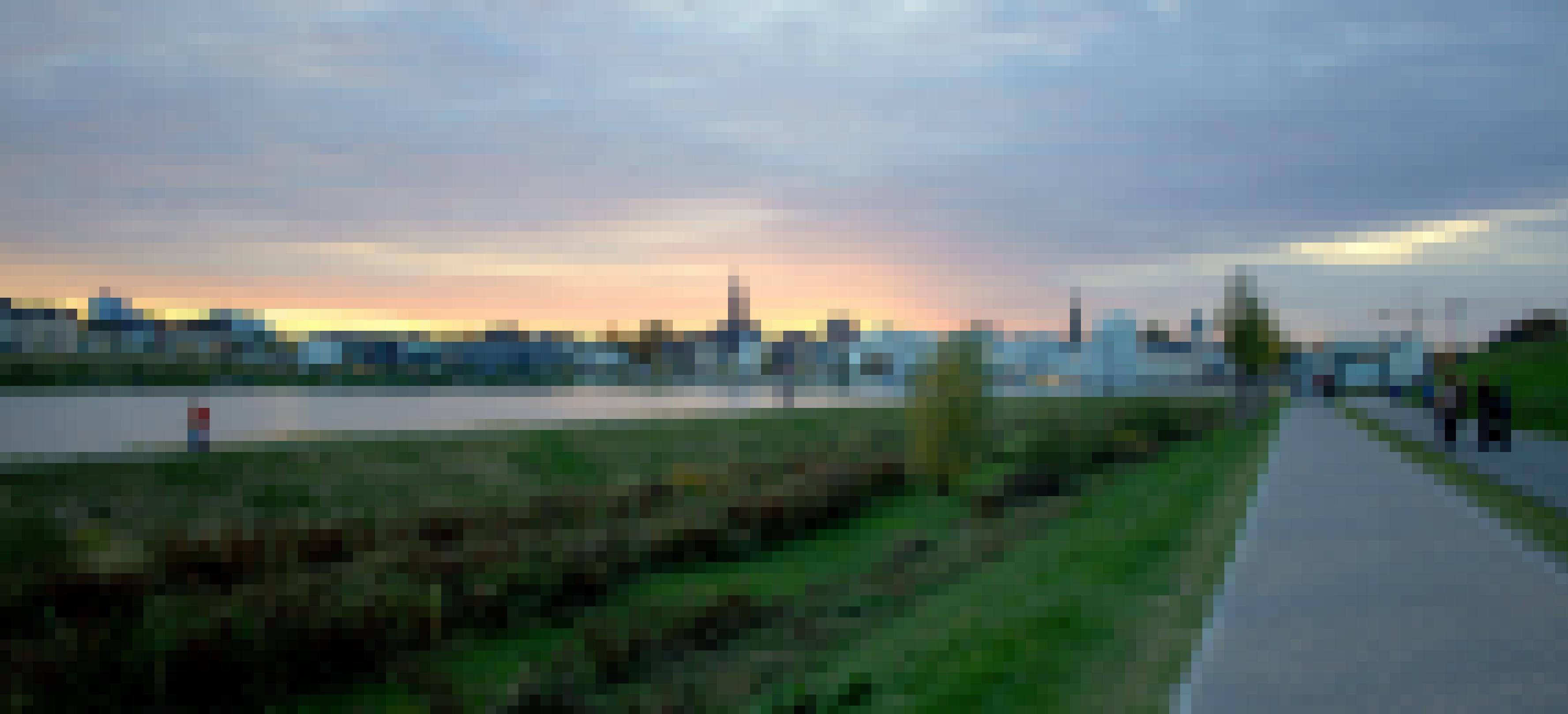 Der Phoenixsee in Dortmund ist als Wohn- und Naherholungsgebiet ein gutes Beispiel für die Rekultivierung einer alten Industriefläche. Früher wurde dort Stahl produziert. Dieses Foto entstand im Jahr 2013.