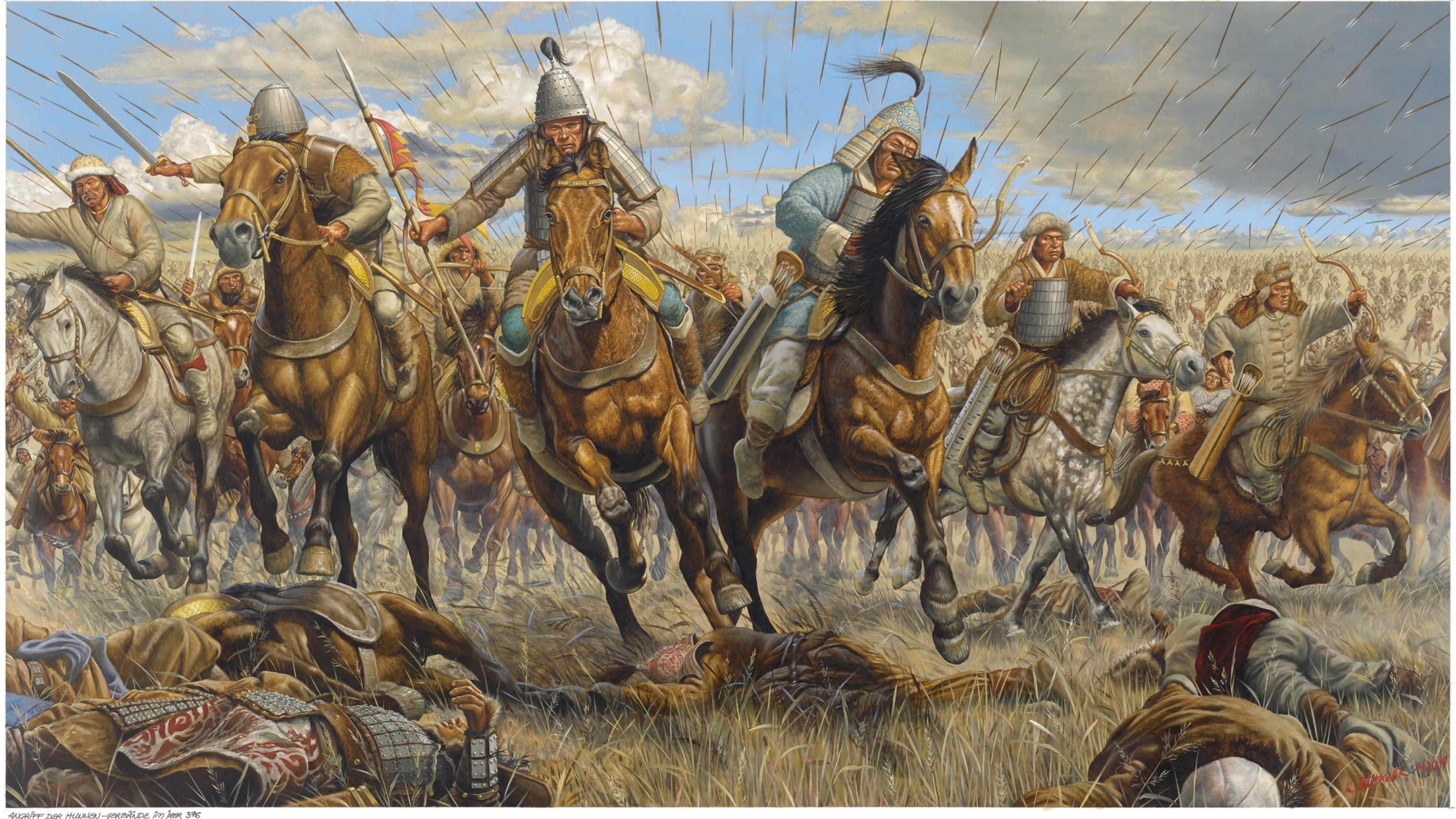 Das Bild zeige eine gemalte Szene: In einer Graslandschaft galoppieren mehrere Reiterkrieger zum Angriff. Aus dem Hintergrund werden zahlreiche Pfeile in Richtung des Betrachters geschossen. Gefallene liegen auf dem Boden.