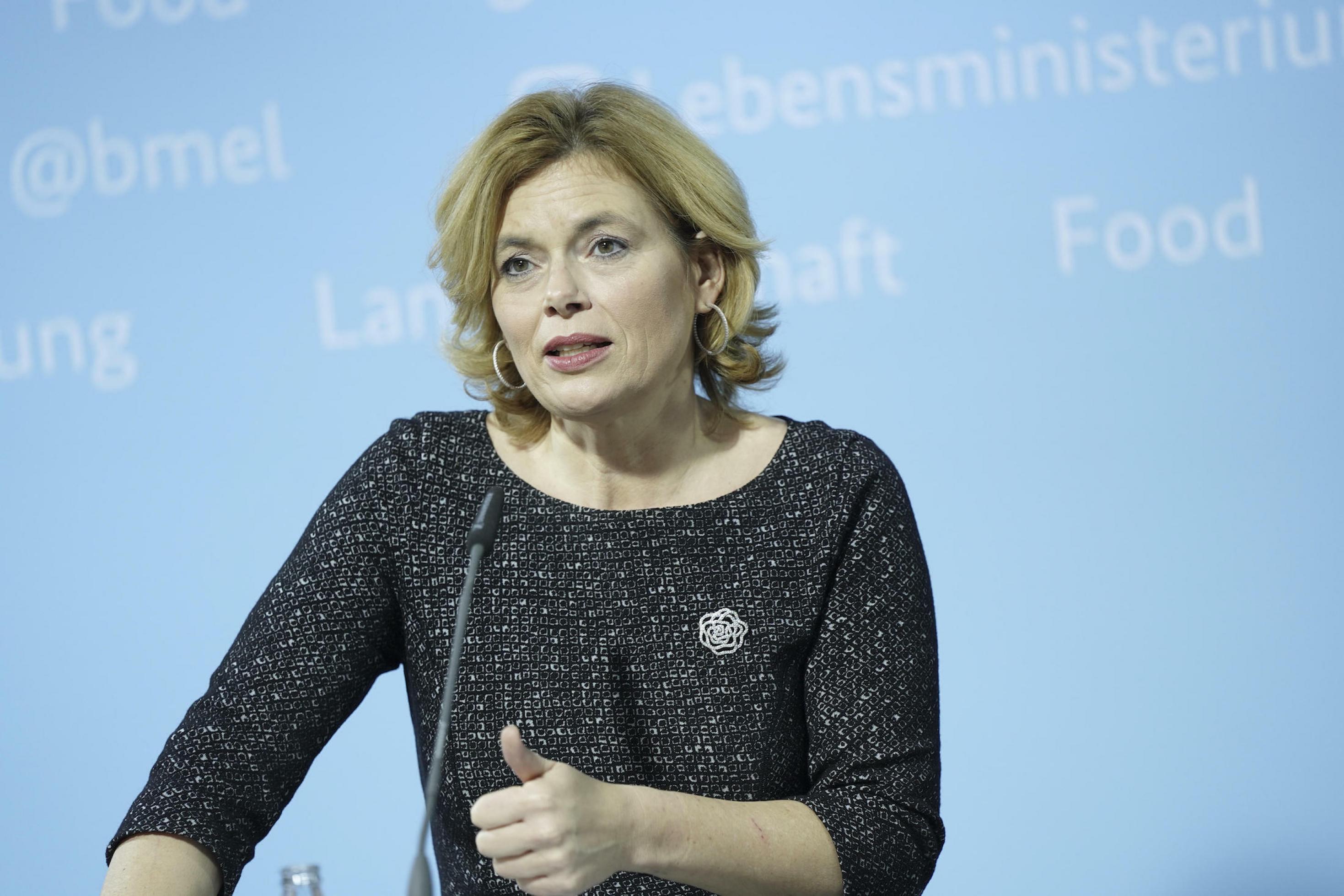 Das Bild zeigt Bundeslandwirtschaftsministerin Julia Klöckner (CDU) bei einer Rede