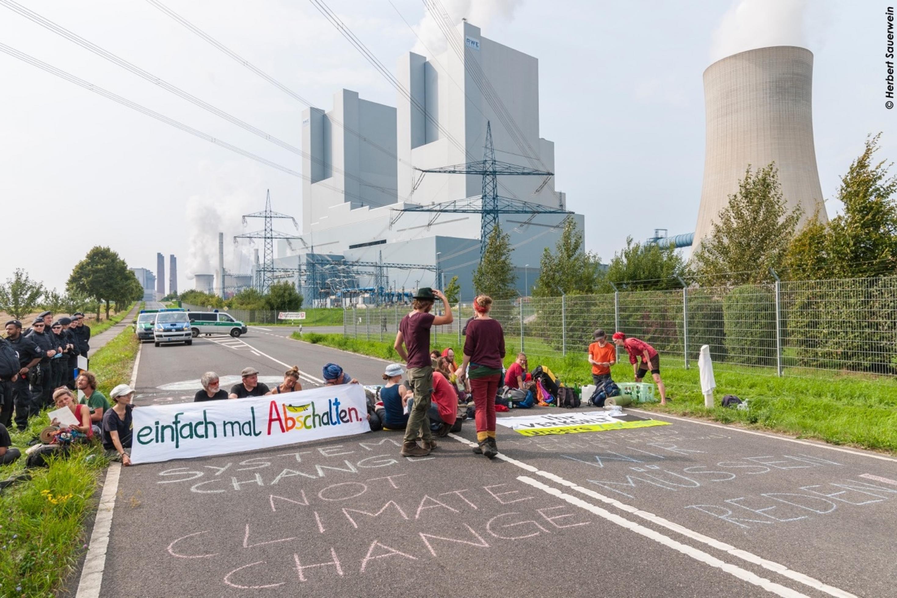 Das europaweit zweit-klimaschädlichste Kohlekraftwerk in Neurath wurde im Juli 2018 für sechs Stunden blockiert.