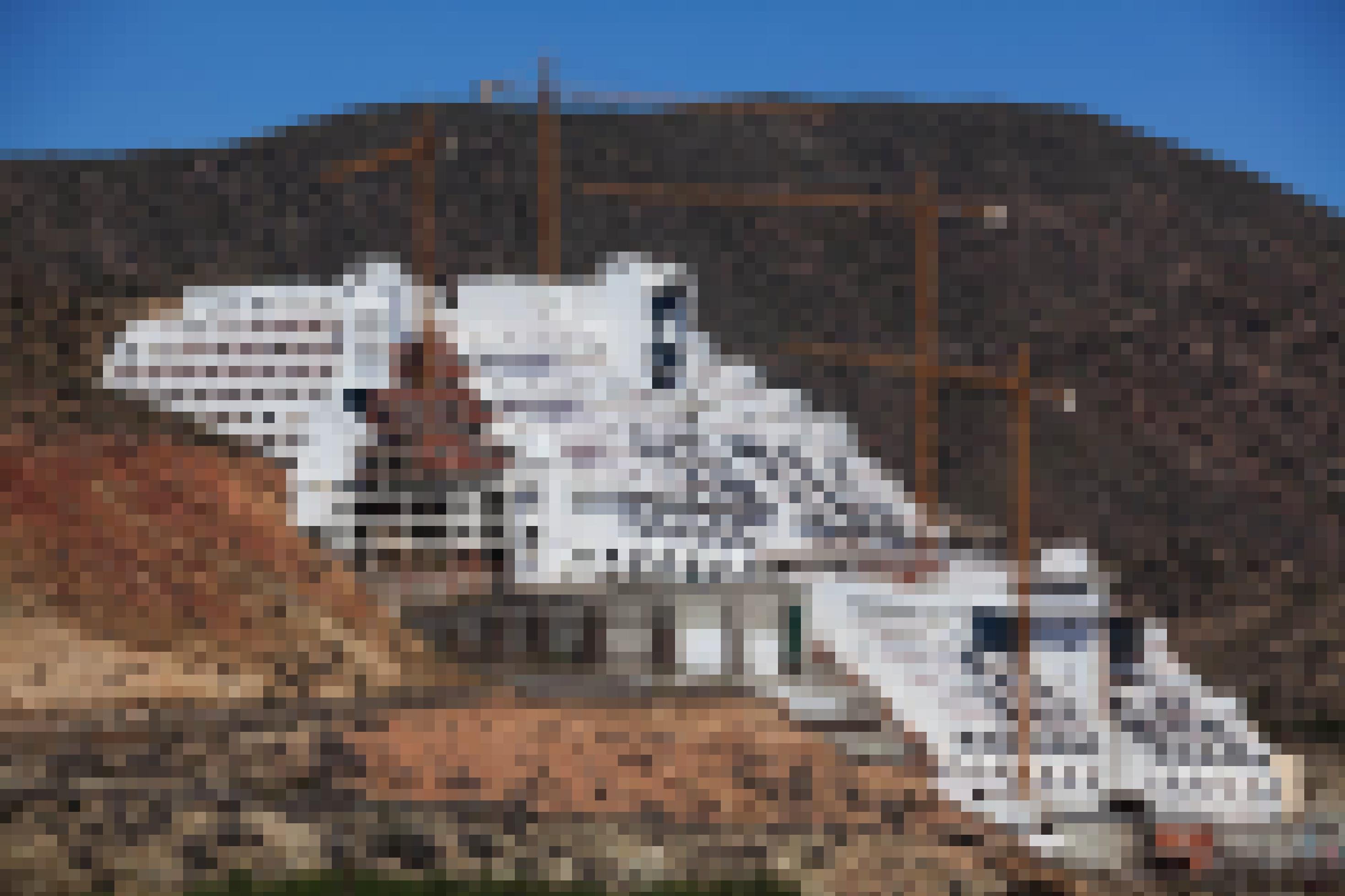 Ergebnisse des ungebremsten Baubooms an Spaniens Küste: Illegales Hotel am Cabo de Gata, Andalusien