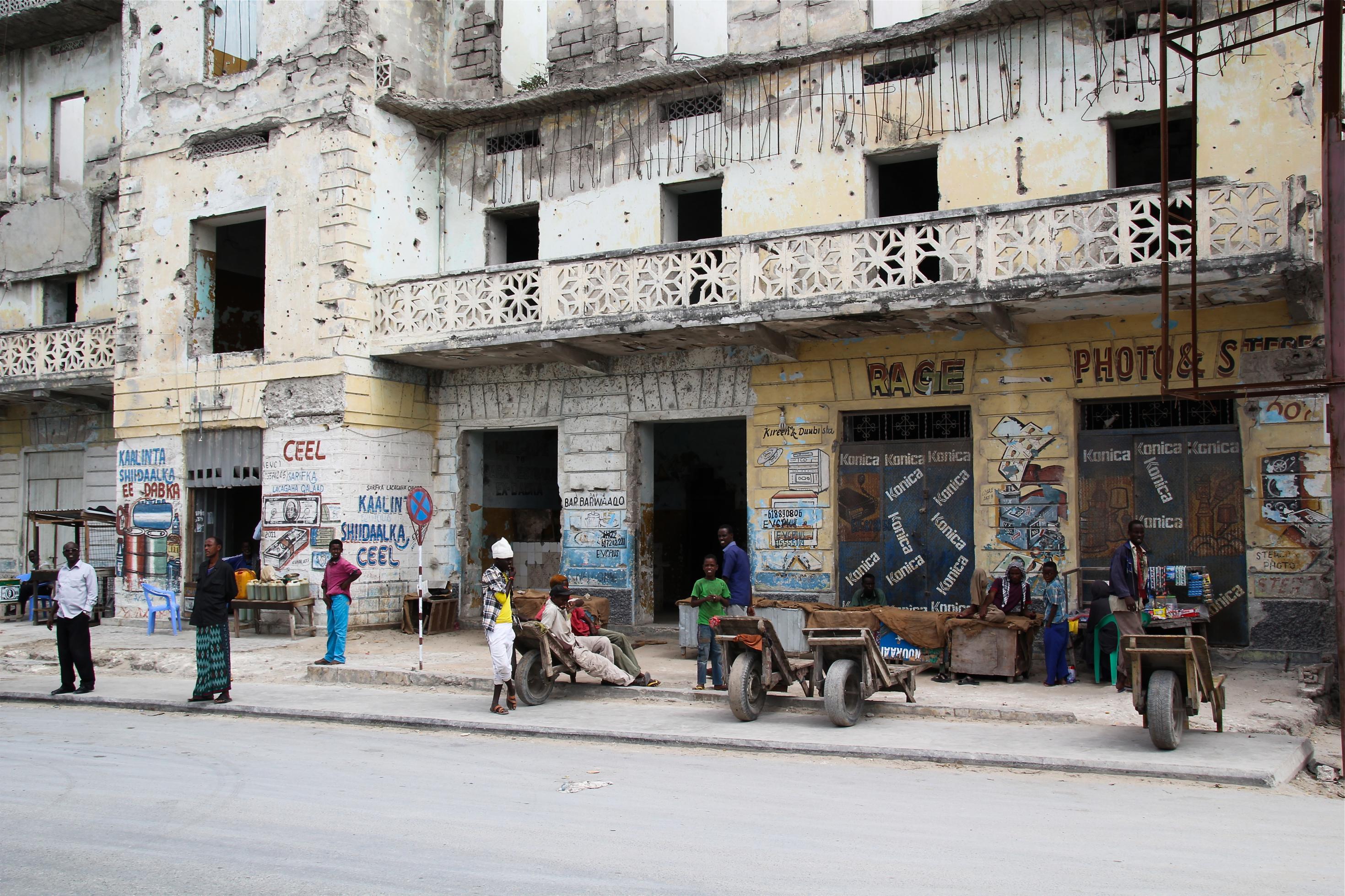 Straßenszene in Mogadischu, der Hauptstadt Somalias.