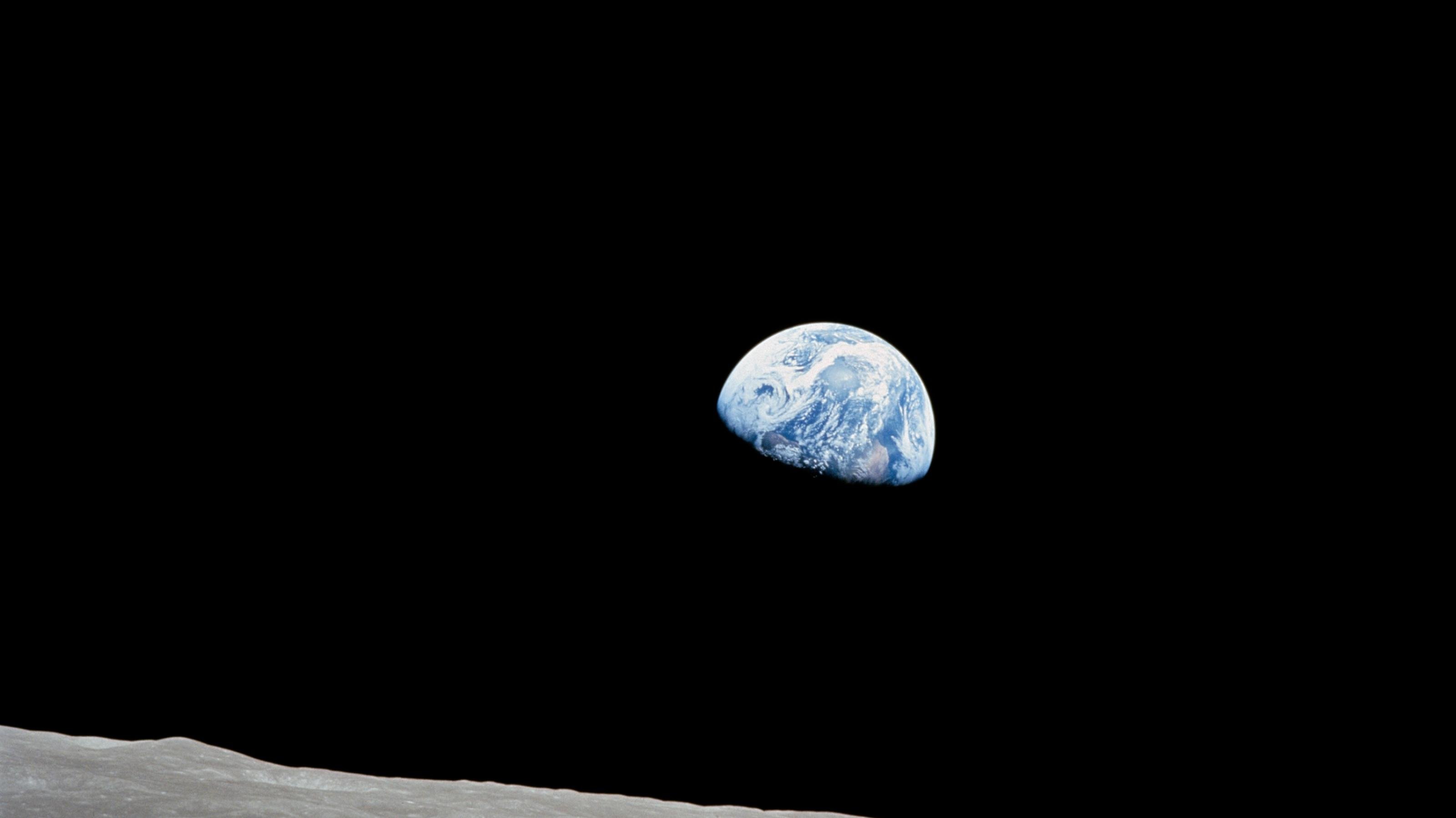 Die Erde gesehen vom Mond, fotografiert von den Apollo-8 Astronauten.