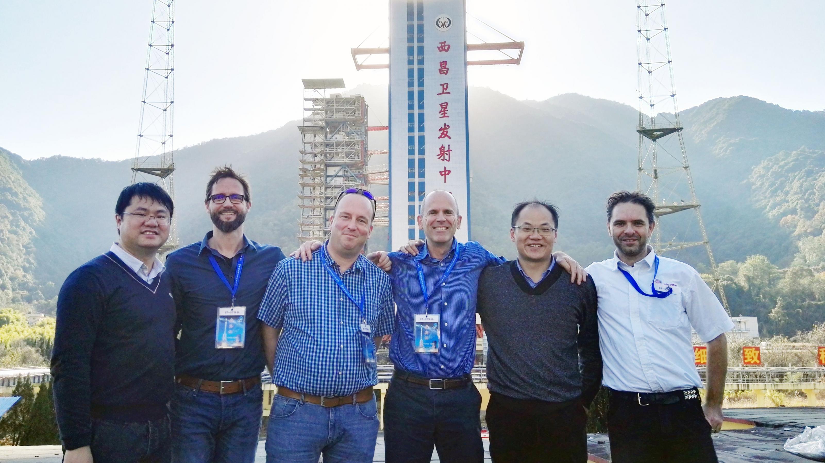 Das Projektteam aus Kiel und China vor dem Raketenstart
