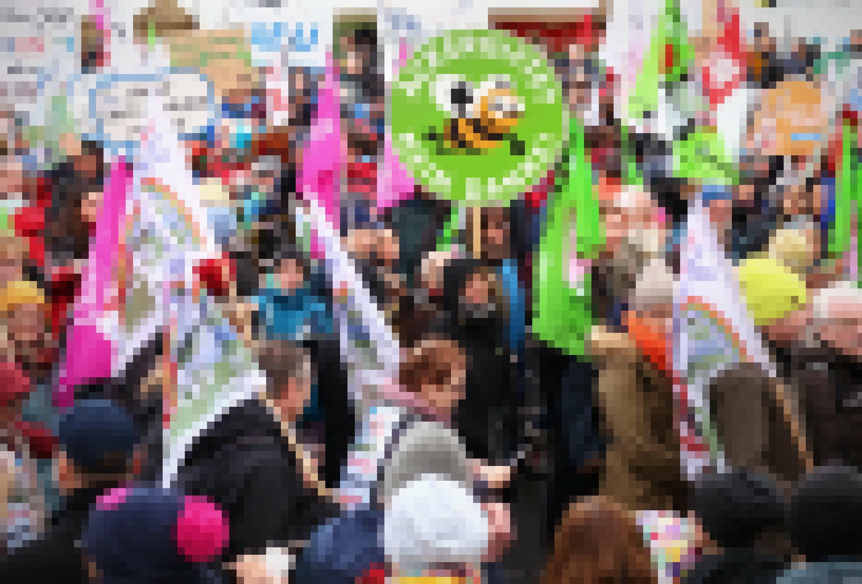 18.01.2020. Berlin: Ein Schild mit der Aufschrift „Ackergifte? Nein Danke!“ wird bei einer Demonstration gegen die Agrarindustrie und die industrielle Landwirtschaft, zum Auftakt der Grünen Woche, hochgehalten. Die Demonstranten forderten eine Wende in der Landwirtschaft mit weniger Einsatz von Herbiziden, Pestiziden, Dünger, und Antibiotika, sowie eine artgerechte Tierhaltung.