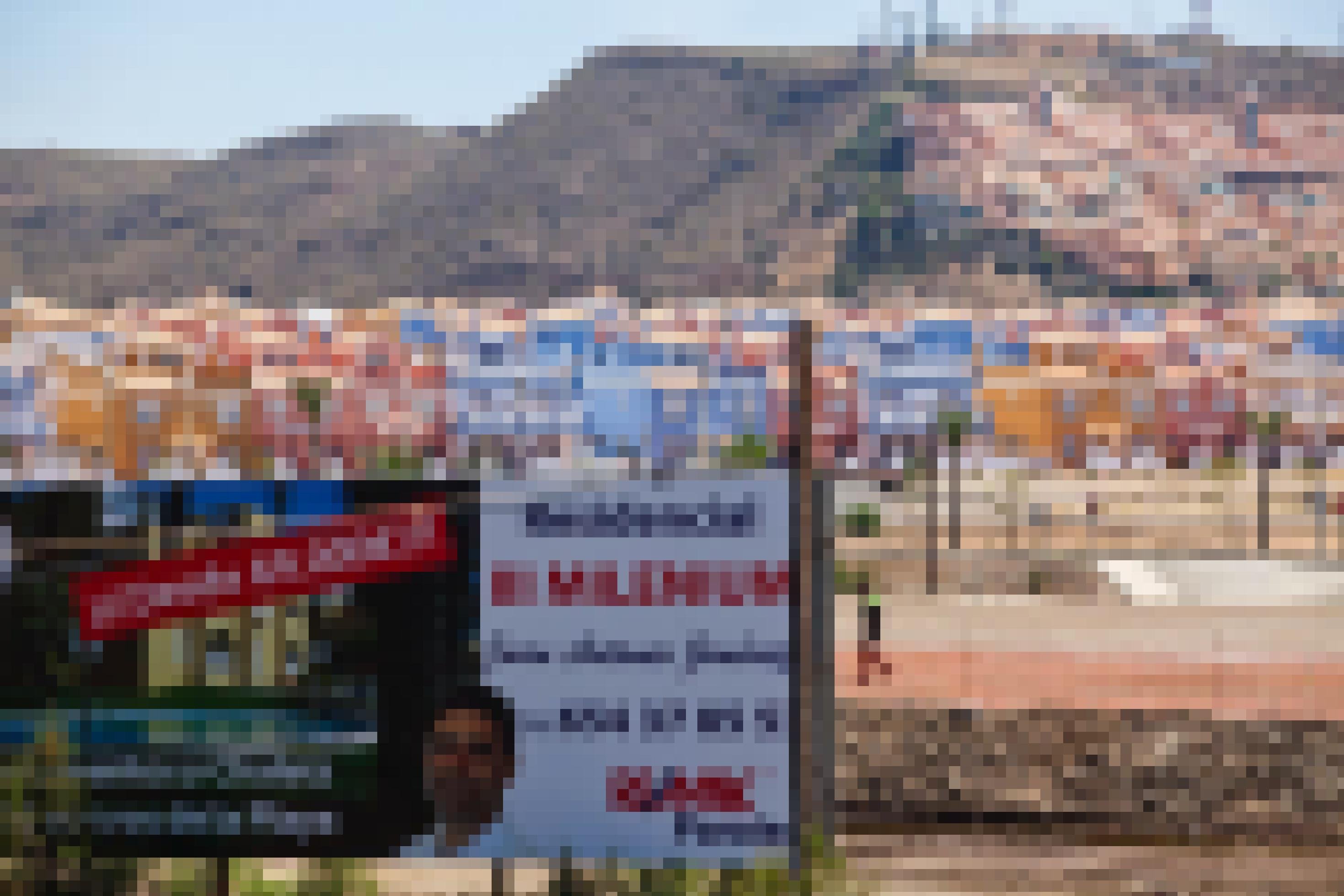 Ergebnisse des ungebremsten Baubooms an Spaniens Küste: Neubauten bei Almeria, Andalusien