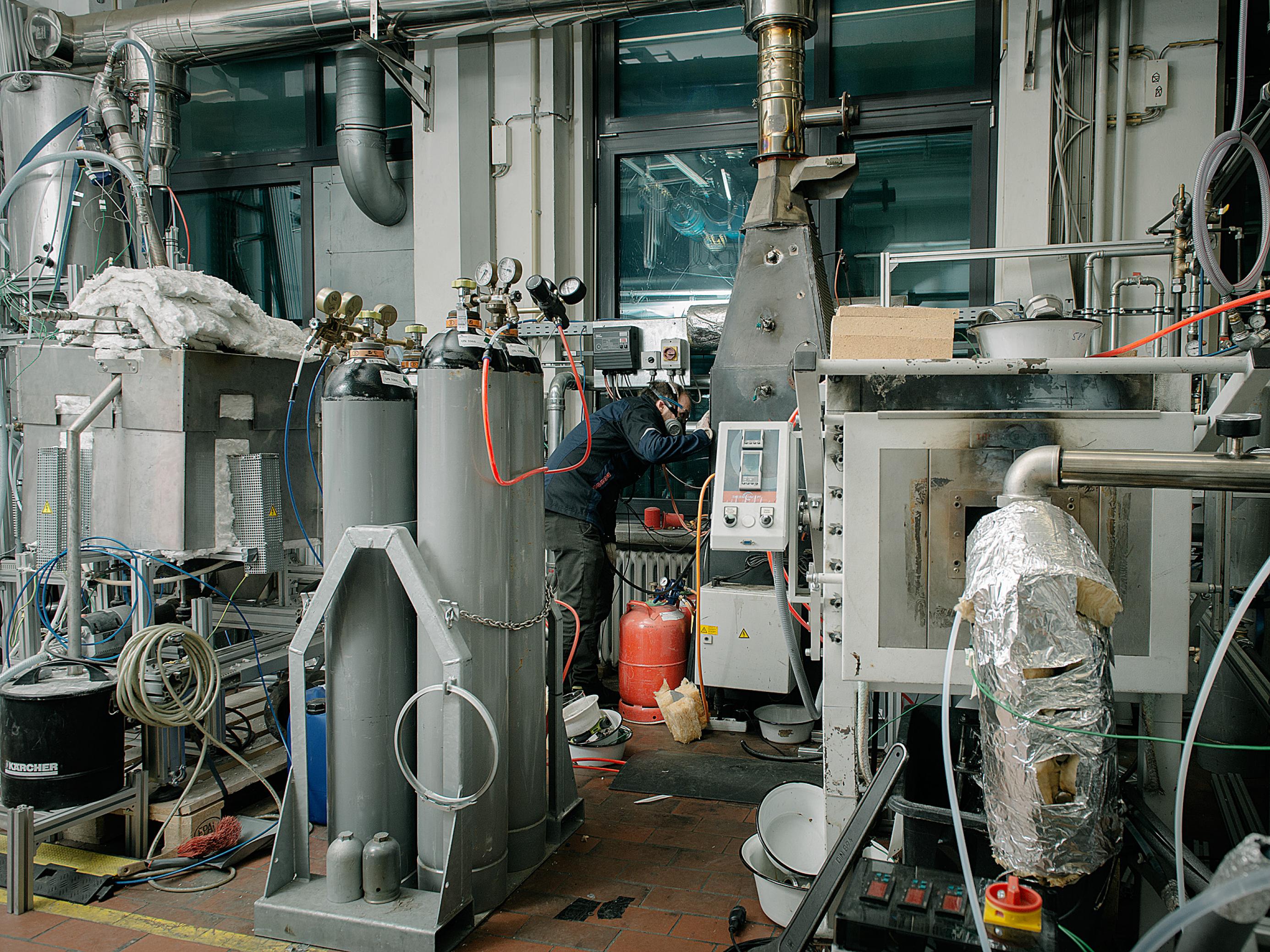 Im Pyrolyse-Ofen im Technikum des TEER wird im Kleinen erprobt, was später im Industriemaßstab umgesetzt werden soll.