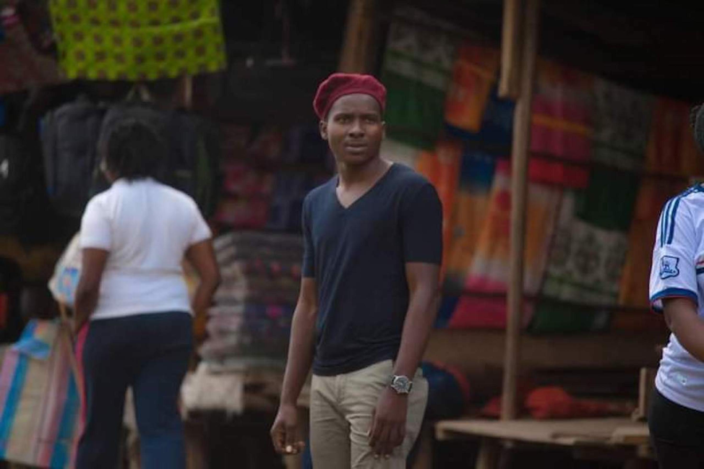 Der Regisseur Rey Bulambo lebt in einem Flüchtlingslager in Kenia