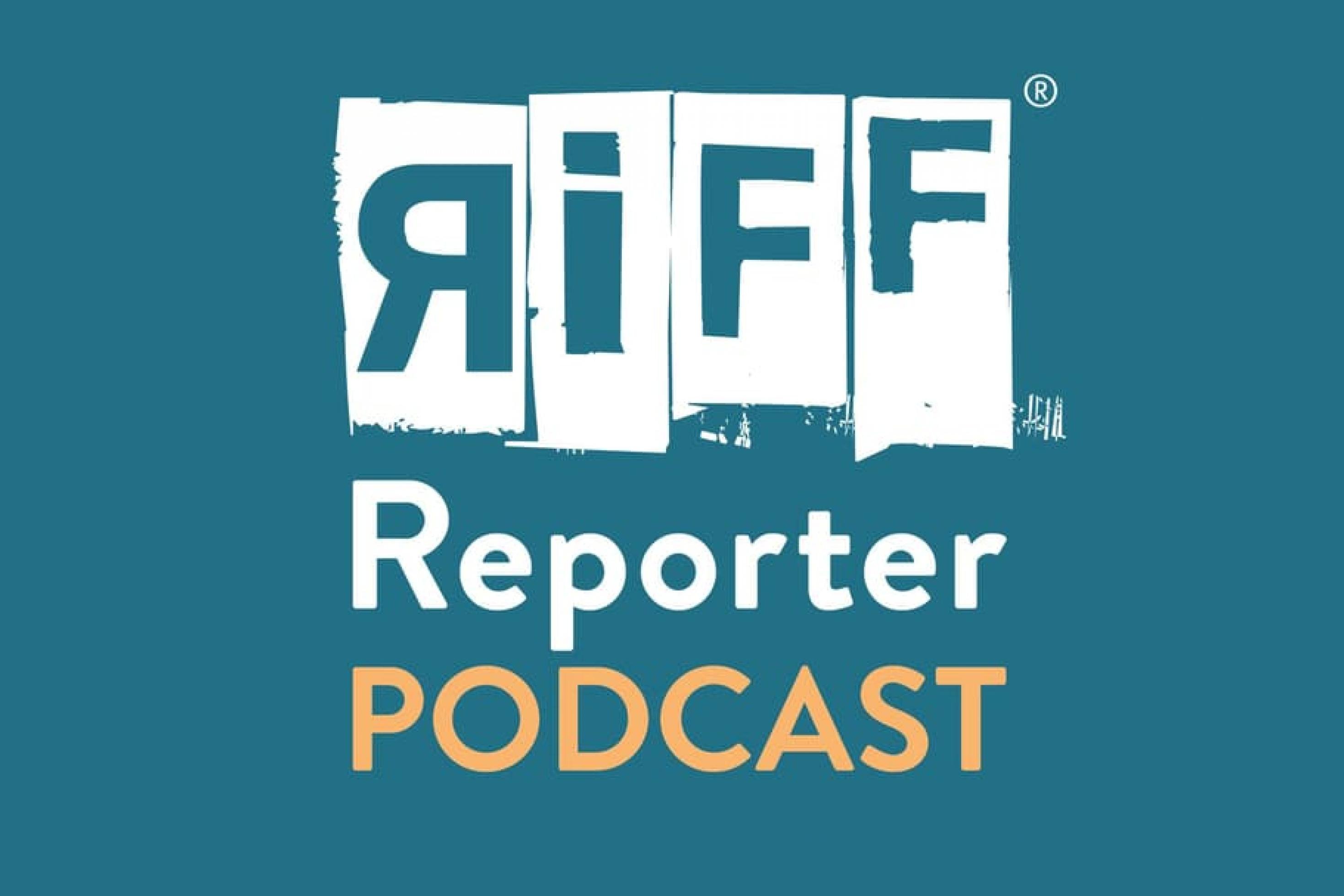 Das Logo des Riffreporter Podcast vor grünem Hintergrund