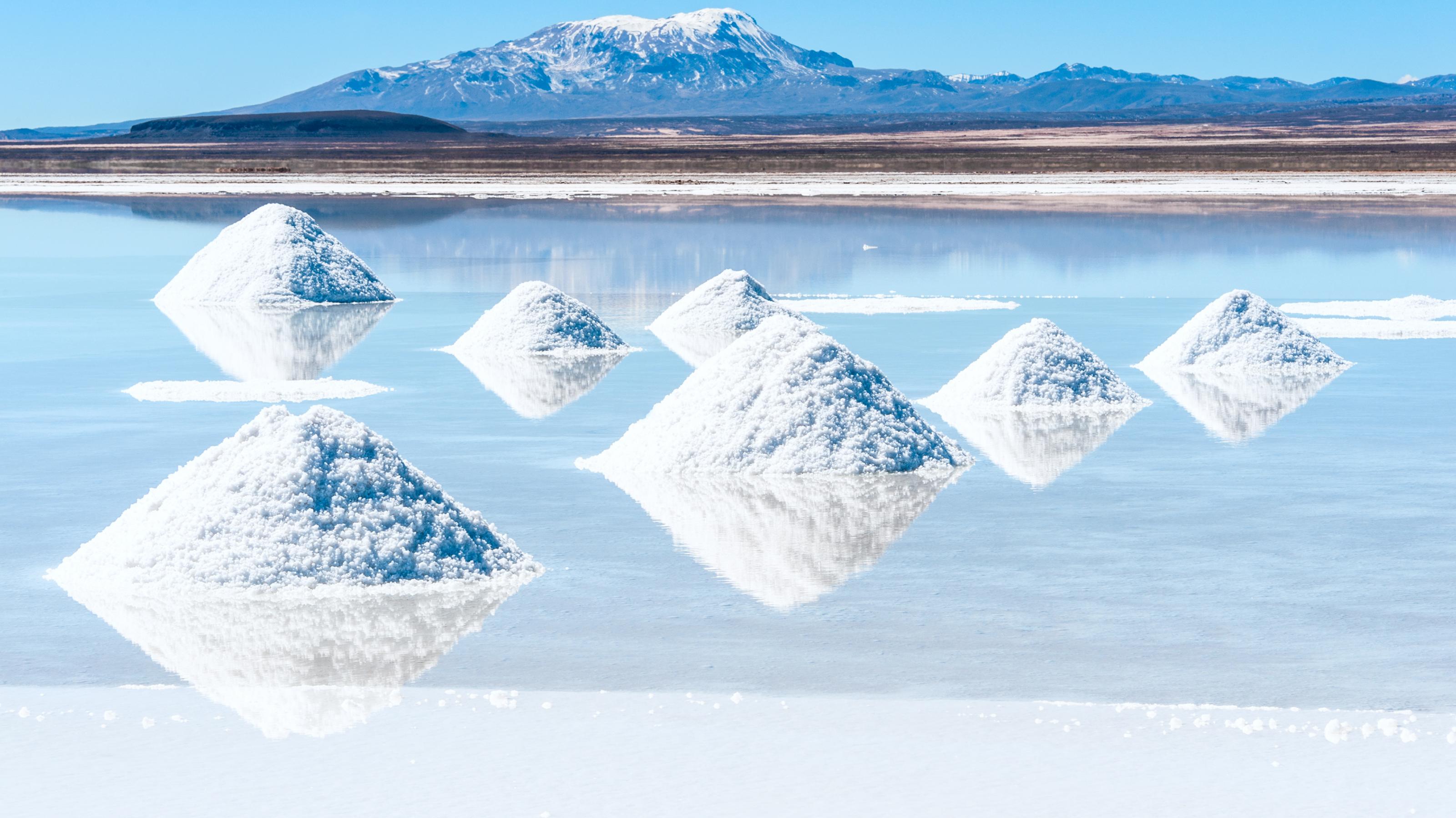 Am Uyuni-Salzsee in Bolivien werden die weltgrößten Lithium-Vorräte vermutet