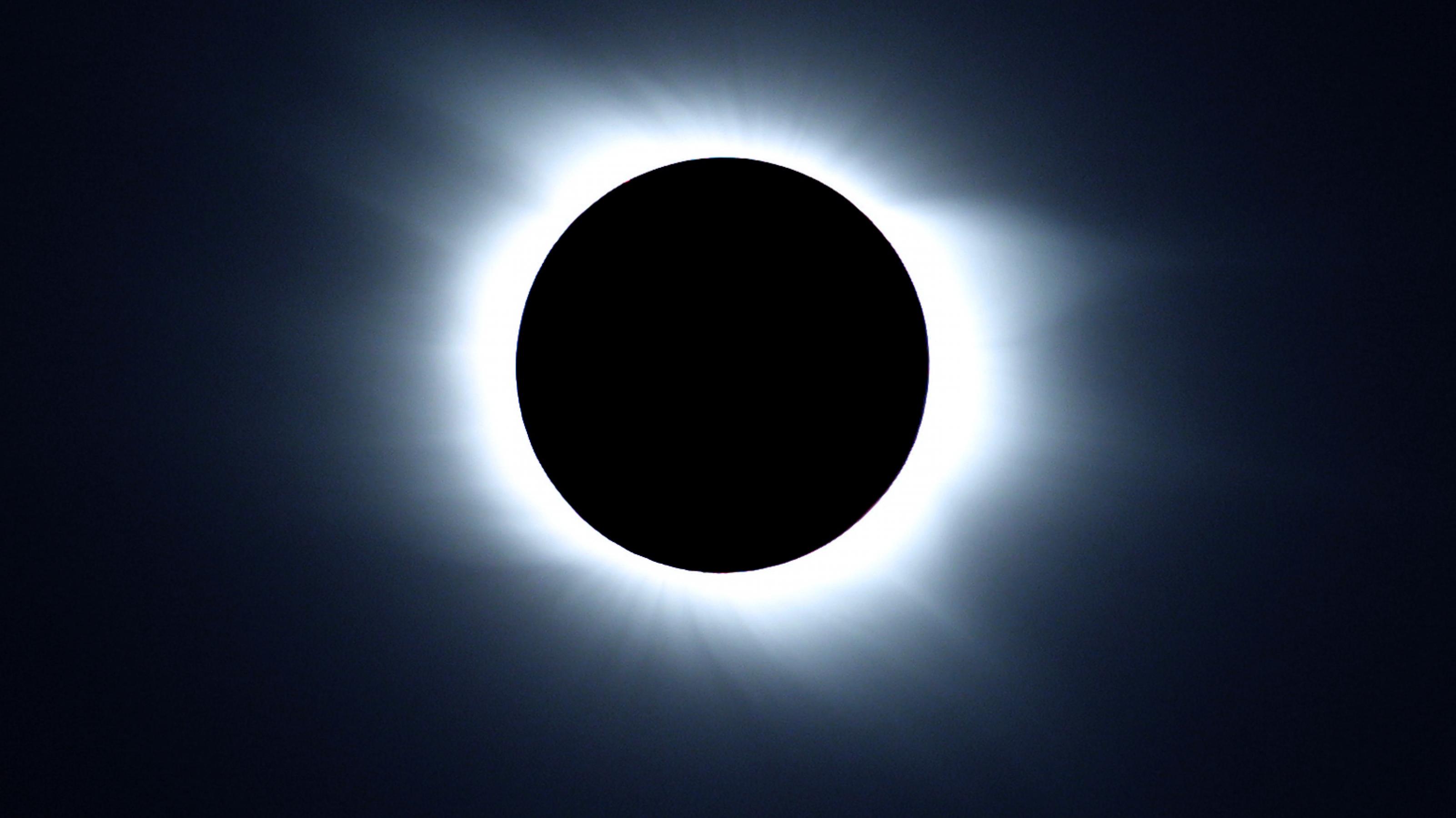 Bild einer totalen Sonnenfinsternis.