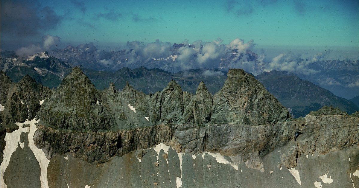 Podcast: Wie Forscher das Rätsel der verdrehten Berge lösten