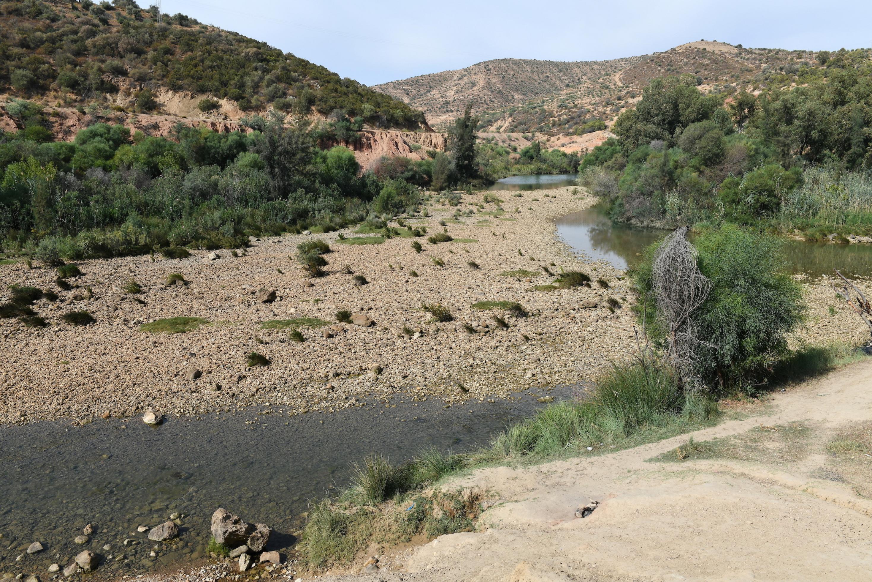 Trockenes Flussbett des Oued Medjerda