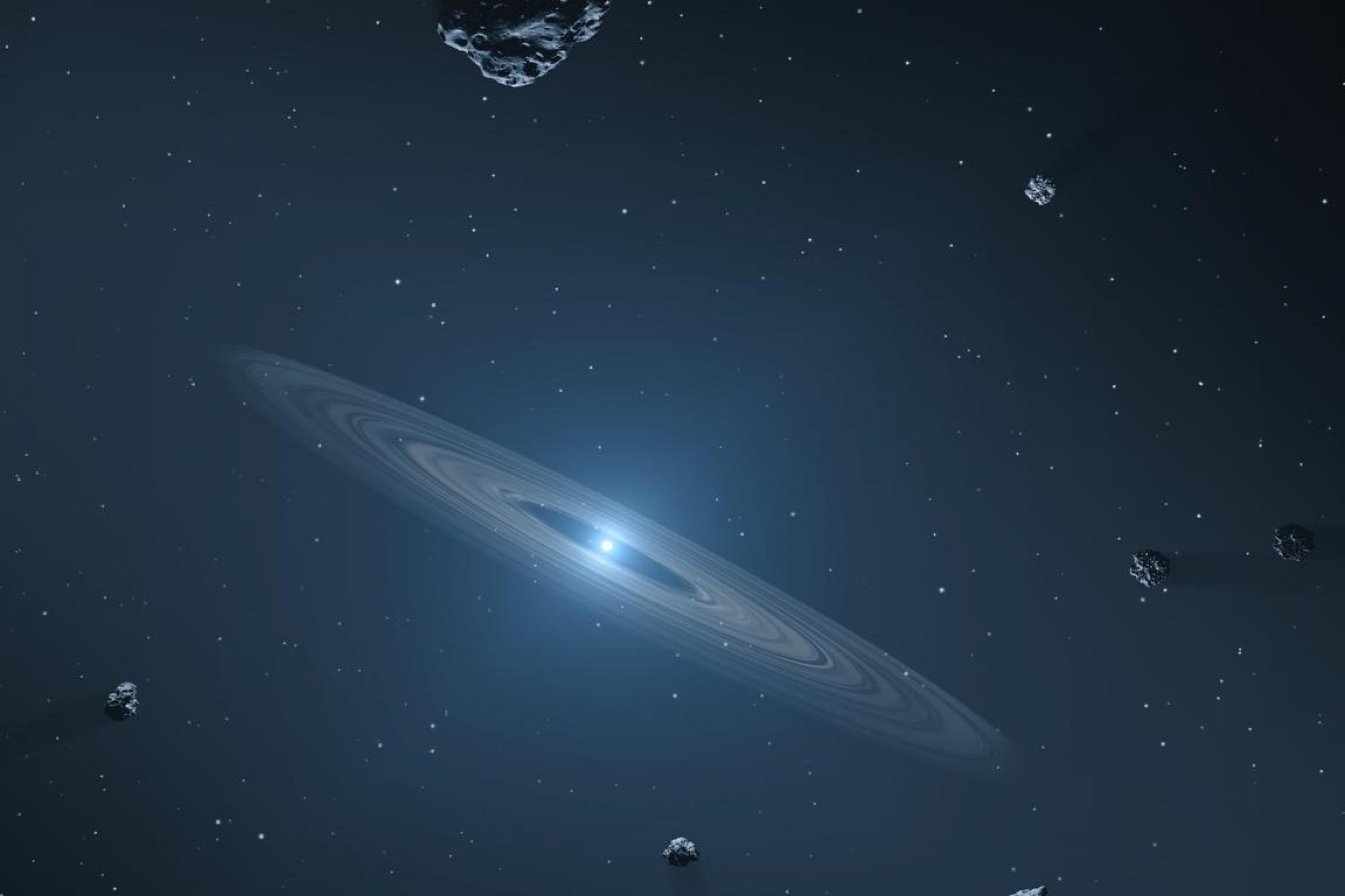 Ein hell leuchtender Weißer Zwerg, der von einer Materiescheibe umgeben ist. Mit im Bild sind diverse steinige Himmelskörper, vermutlich Asteroiden.